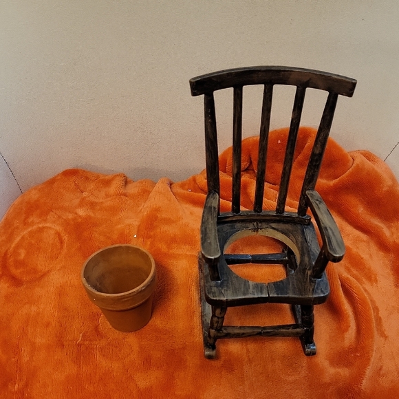 Rustic Wooden Mini-Chair with Small Pot - Picture 5 of 11